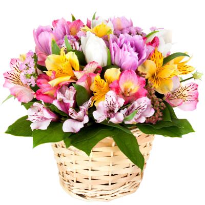 Цветочная композиция в корзине «Сиреневый рассвет»